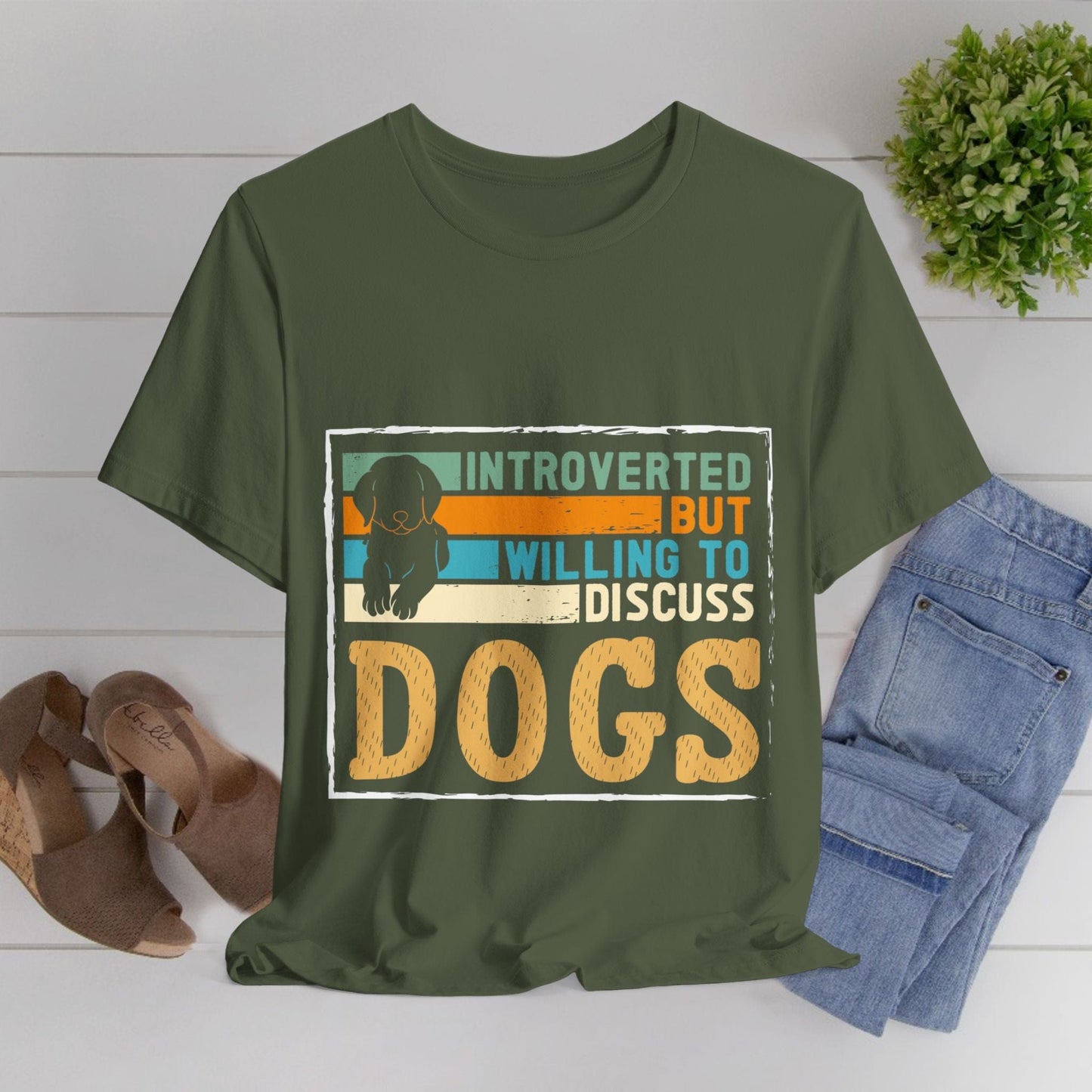 143 - Discuss Dog - T-shirt