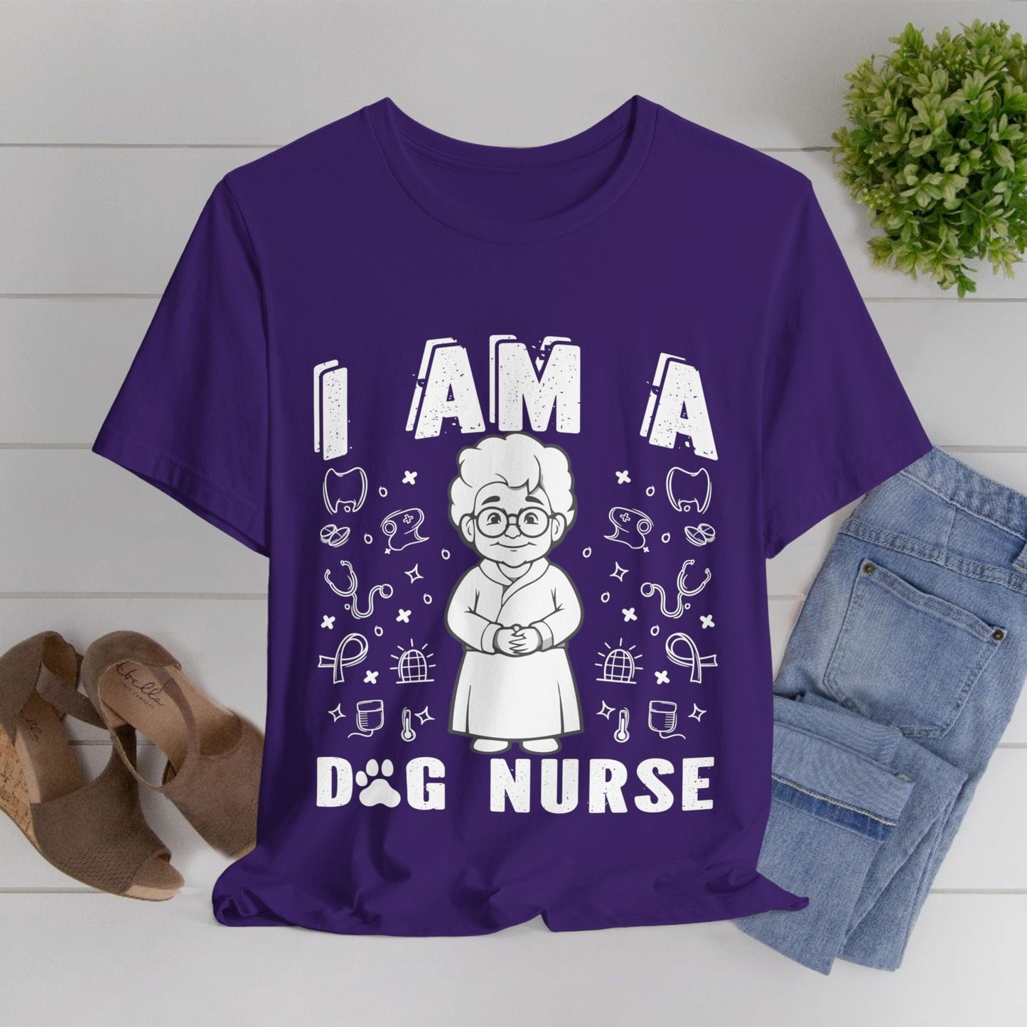 107 - Dog Nurse - T-shirt