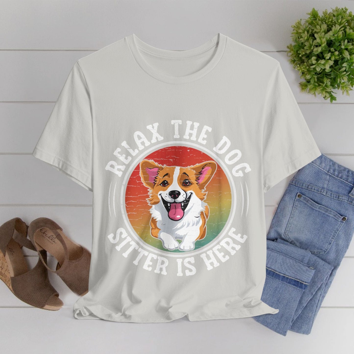 136 - Relax the Dog - T-shirt