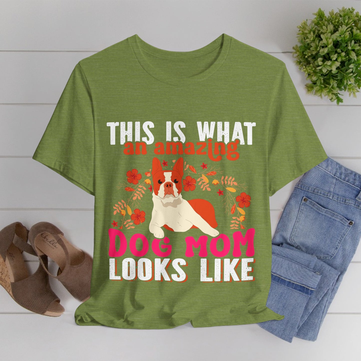 81 - Amazing Dog Mom - T-shirt