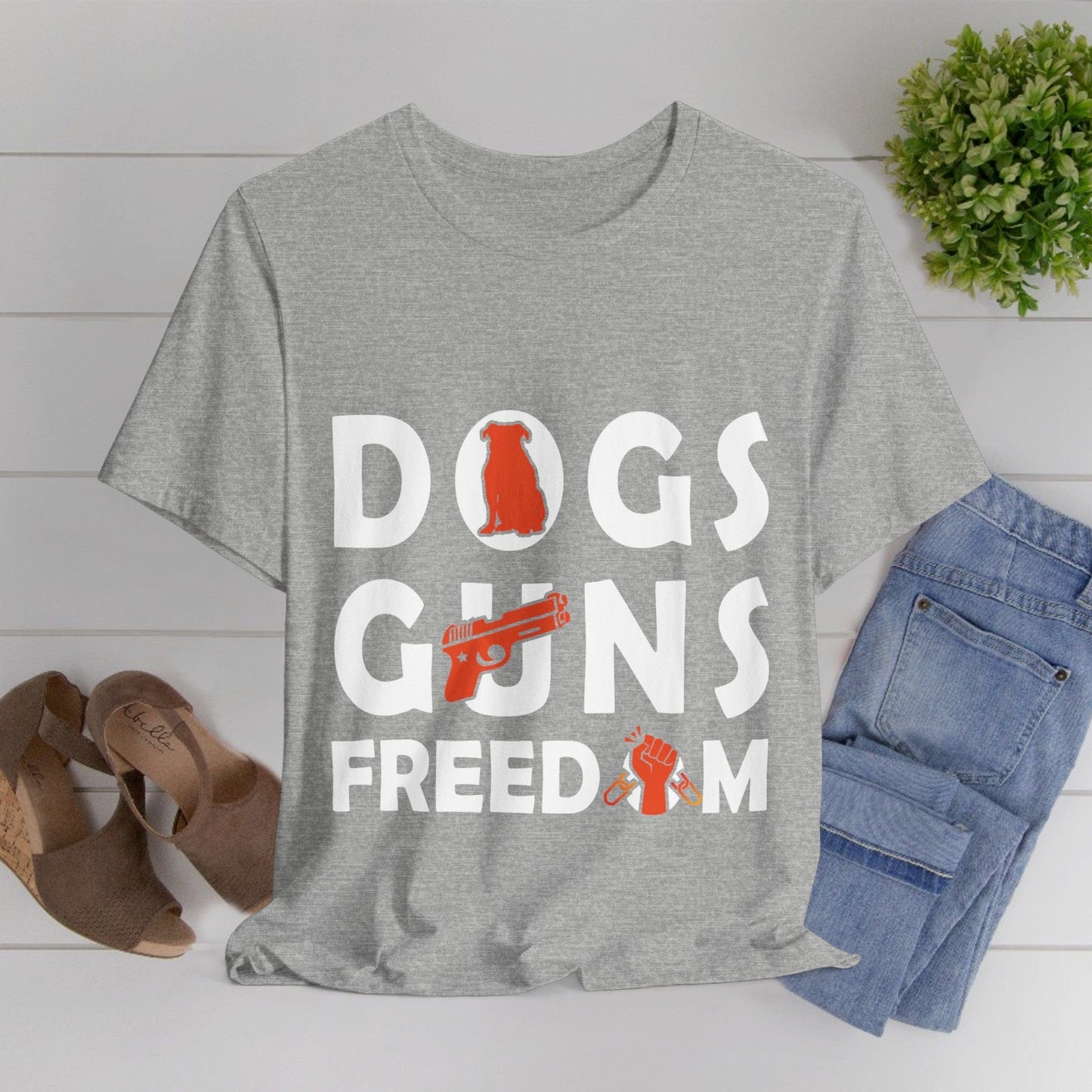 99 - Dogs Guns - T-shirt