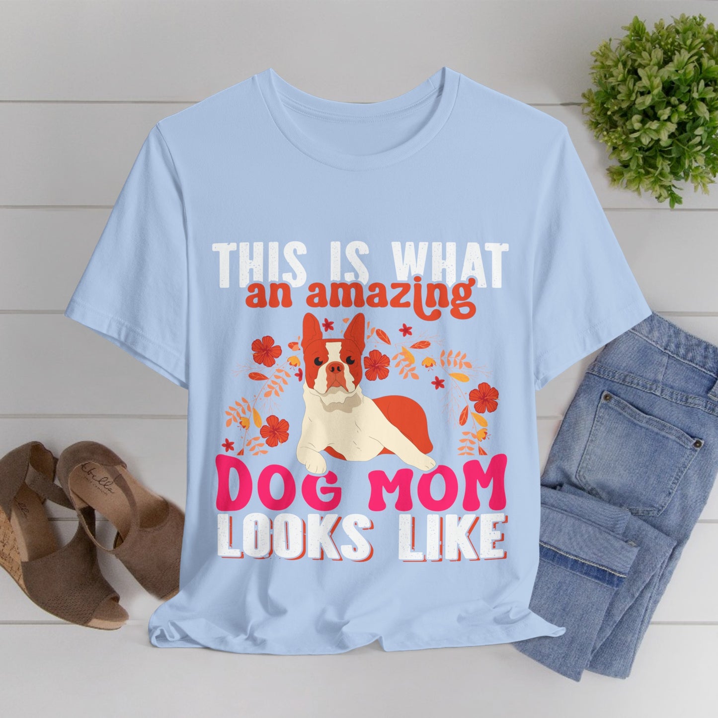 81 - Amazing Dog Mom - T-shirt