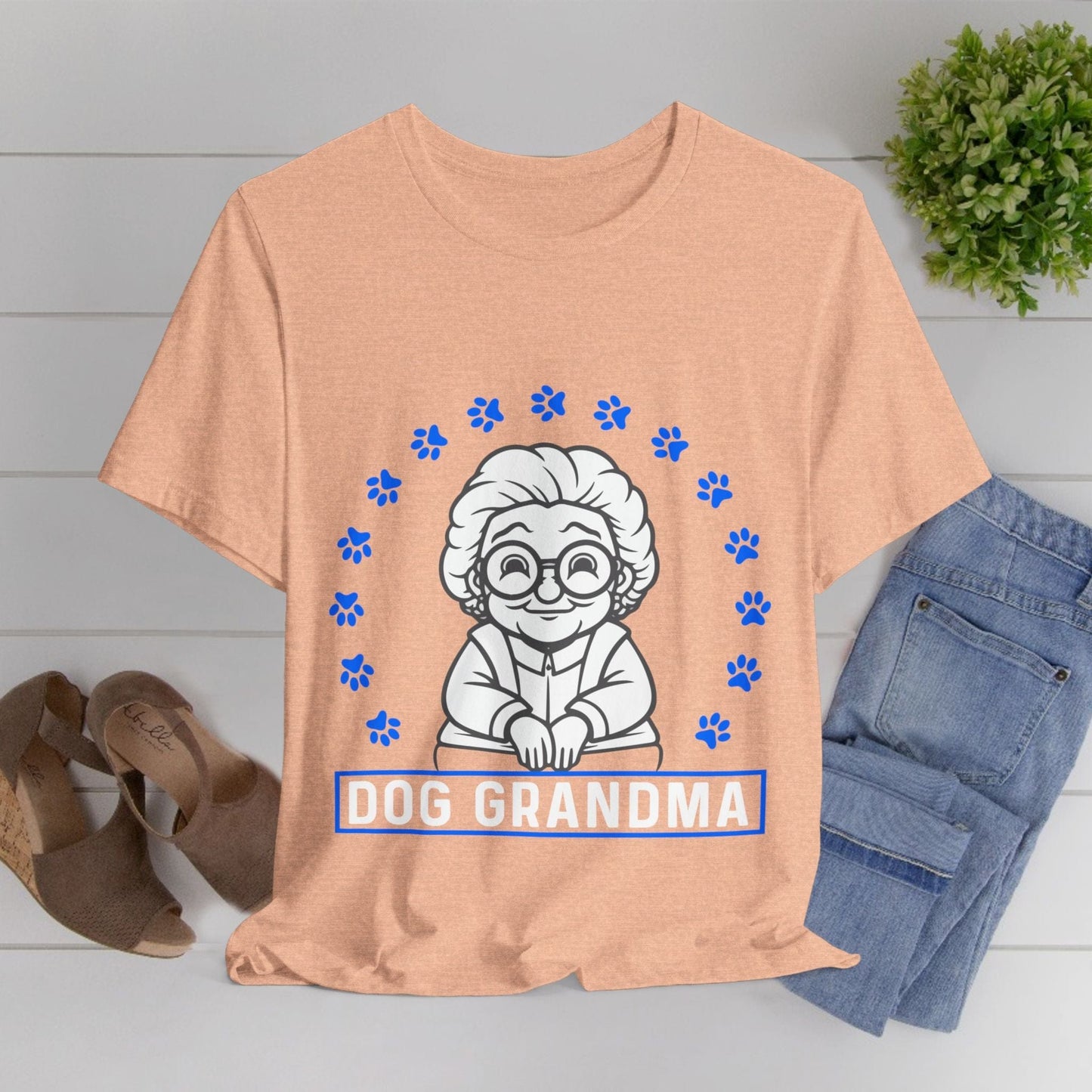 106 - Dog Grandma - T-shirt