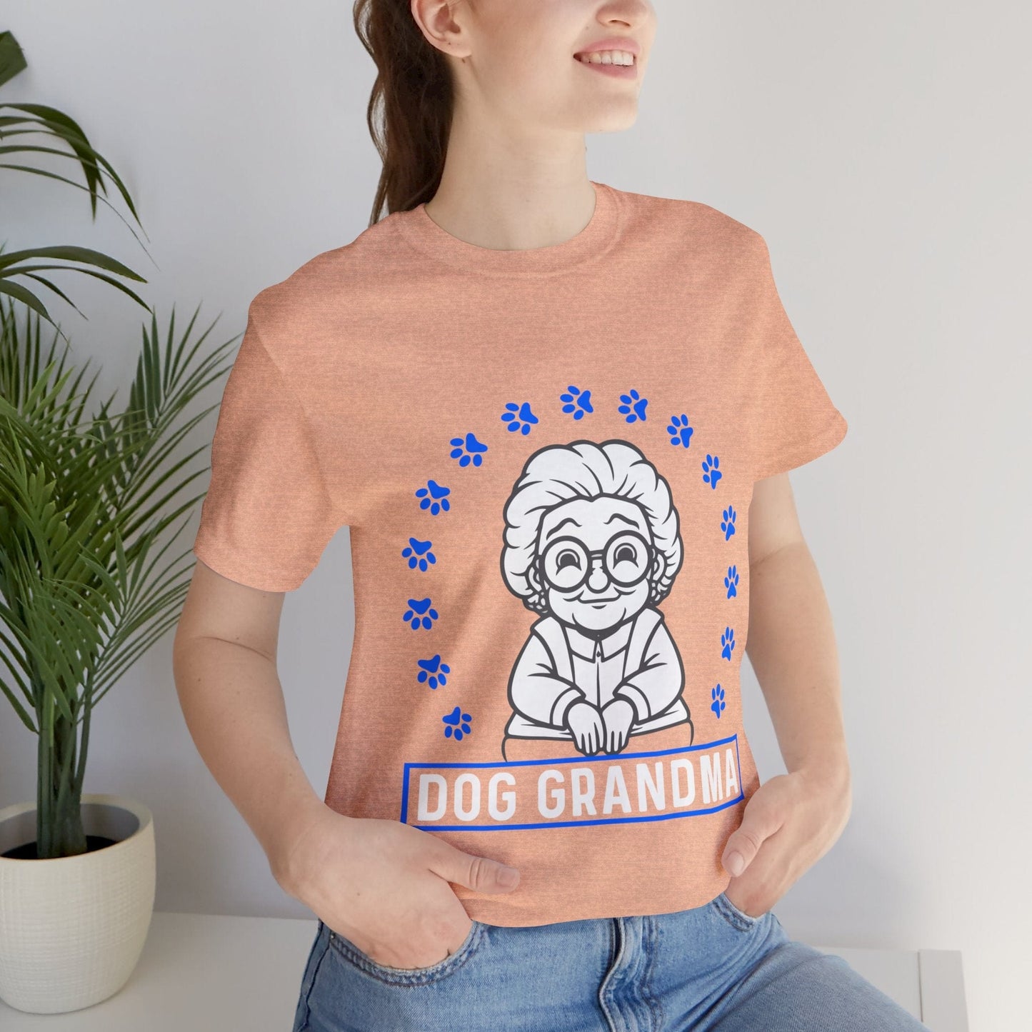 106 - Dog Grandma - T-shirt