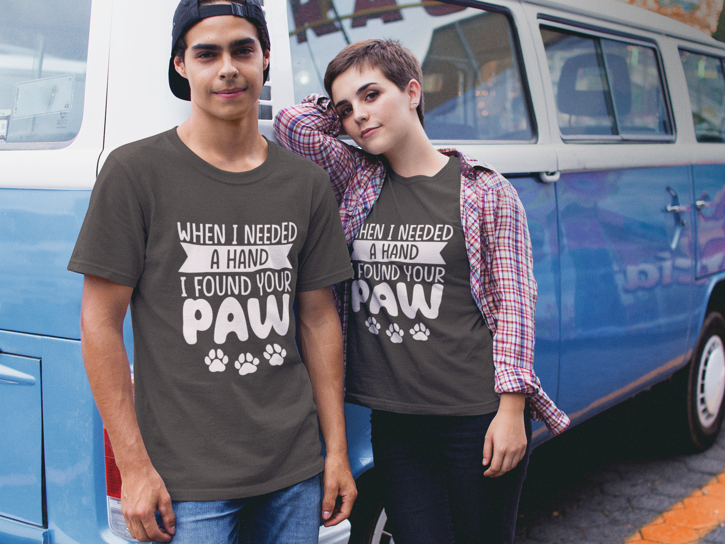 217 - I Found Your Paw - T-shirt