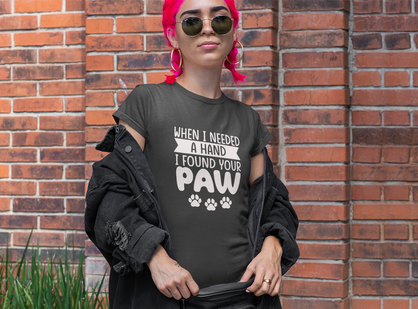 217 - I Found Your Paw - T-shirt