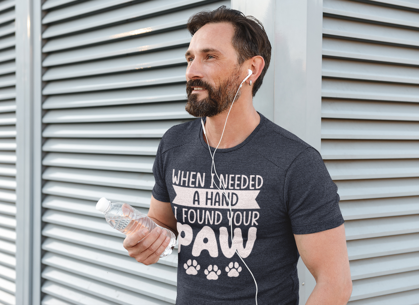 217 - I Found Your Paw - T-shirt